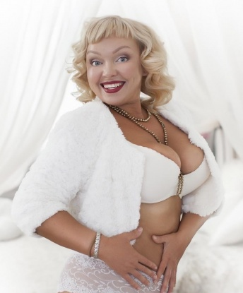 Интимные и пикантные встречи с опытной и умелой дамой, которая знает толк в удовольствиях. Ты уйдешь от меня счастливым и расслабленным, обещаю! 13302, 38 лет