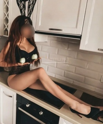 Позволь мне осуществить все твои фантазии! У меня есть опыт, чтобы удовлетворить все твои желания. В моих услугах входят классический секс, оральный секс, эротический массаж и многое другое. 🌟 Обещаю тебе незабываемое время и полное удовлетворение. Мои фото настоящие, так что можешь смело довериться моей красоте и страсти. 💌 Мои гости говорят, что я самая лучшая в Москве, и я всегда стараюсь оправдать их ожидания. Дай мне шанс познакомиться с тобой и сделать твои фантазии реальностью. Жду тебя в Москве, чтобы превратить наше свидание в незабываемое приключение! 💫💞 4941, 22 года